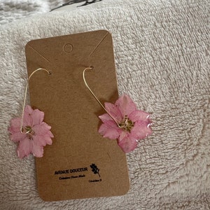 Dried flower earrings under resin image 3