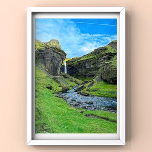 Kvernufoss, Islanda, Fotografia di paesaggio, Arte murale minimalista, Poster di viaggio, Montagna, Vulcano, Cascata