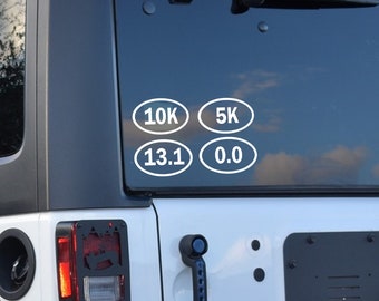 Calcomanía de vinilo para coche con distancia personalizada de maratón (4,5 pulgadas) - Distancia personalizada (5 km, 10 km, 13,1 km, 26,2 km, etc.)