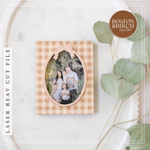 vintage de cadre de réfrigérateur pour la fête des mères | Cadeau pour maman | Cadre photo | Fichier SVG découpé au laser | Noeud coquette | Bricolage | Cadeau Fête des Mères | Vichy