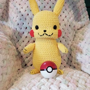 Peluche Pikachu, peluche Pikachu all&#39;uncinetto, peluche Pikachu, simpatico regalo Pikachu, regalo per bambina o bambino, animale di peluche Pikachu