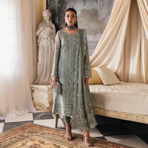 Pakistan Indian dresses Designer collection eid suit party wear Bollywood dresses.