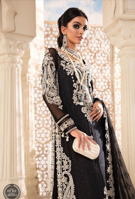 pakistani designer party dresses 2017 Fancy Dresses Velvet Pakistani Dresses 2017 Pakistani Party Wear Dansville New York USA Designer Annus Abrar