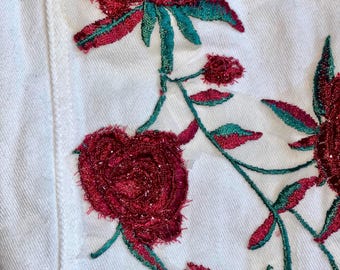 r*m様 ROSE EMBROIDERY JACKET AMERI Custom Red Roses Women's Relaxed Fit Denim Jacket – Dearly Threaded