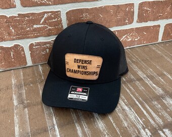 Gorra de fútbol Richardson 112 con parche de cuero y escudo de defensa gana campeonatos