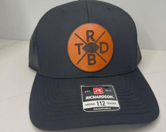 Gorra de camionero con parche de cuero personalizado: Richardson 112, regalo para entrenador de fútbol