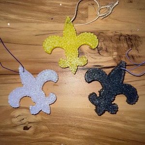 Fleur de lis car freshie