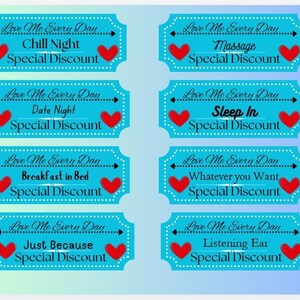 Puede incluir: Ocho cupones imprimibles azules y blancos con corazones rojos y el texto "Love Me Every Day" seguido de una actividad diferente, como "Chill Night", "Massage", "Date Night", "Sleep In", "Breakfast in Bed", "Whatever you Want", "Just Because" y "Listening Ear". Cada cupón también incluye el texto "Special Discount".