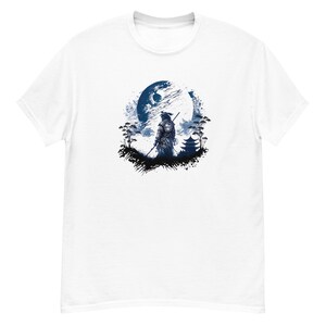 Lone Ninja in the Moonlight Men&#39;s classic tee