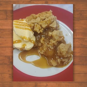 Easy Apple Crumb Pie holiday desserts family favorite apple desserts holiday baking apple recipes