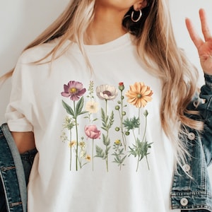 Comfort Colors Tshirt, Boho Wildflowers Cottagecore Shirt, Oversized Vintage Botanical Tee, Floral Nature Shirt, Garden Lover Shirt