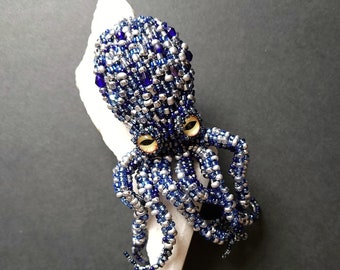 Spilla di polpo, regalo di compleanno di gioielli di creature marine con perline fatte a mano, regalo per gli amanti del polpo della vita marina dell'oceano, regalo insolito di polpo