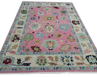 Hand-Knotted Oushak Wool Rug: Traditional Floral Area Rug