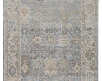 Hand-Knotted Wool Oushak Rug: Traditional Floral Area Rug