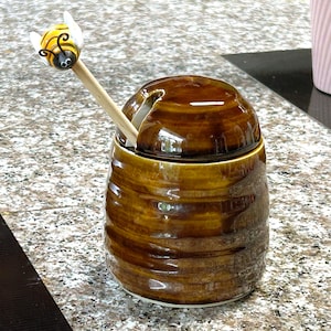 Honey Pot with Wooden Dipper / Honey Jar / Handmade Stoneware / Honey Bee Dipper