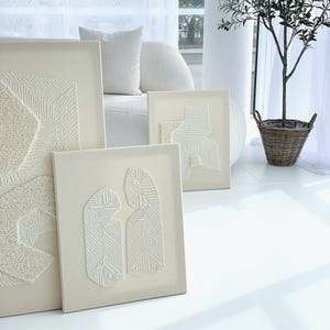 Minimalist Wool Wall Art – Geometric Abstract Textile – Japandi Style Handmade Decor – Soft Neutral Fiber Piece – 50x60 cm