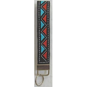 Llavero de pulsera ITH: diseño de bordado a máquina, llaveros o pulseras de tela boho chic bordados en el bastidor, incluye instrucciones