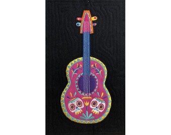 Blocco trapuntato con chitarra Mariachi - Disegno per ricamo a macchina, Chitarre Mariachi da appendere alla parete, Strumento musicale, Istruzioni incluse