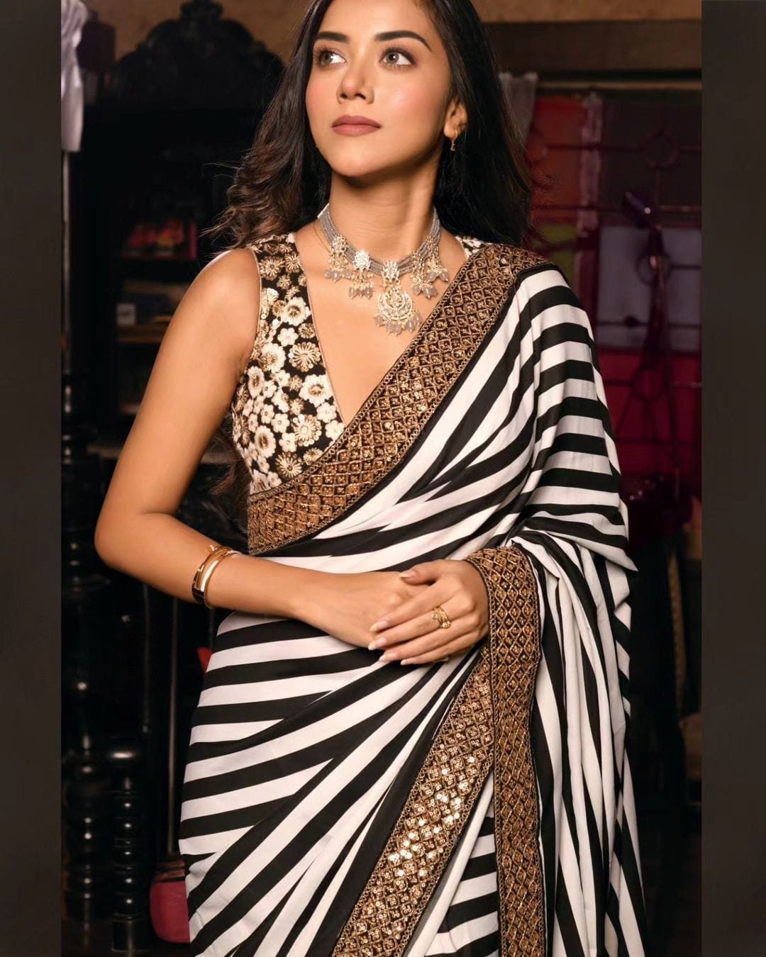Striped sarees deals online