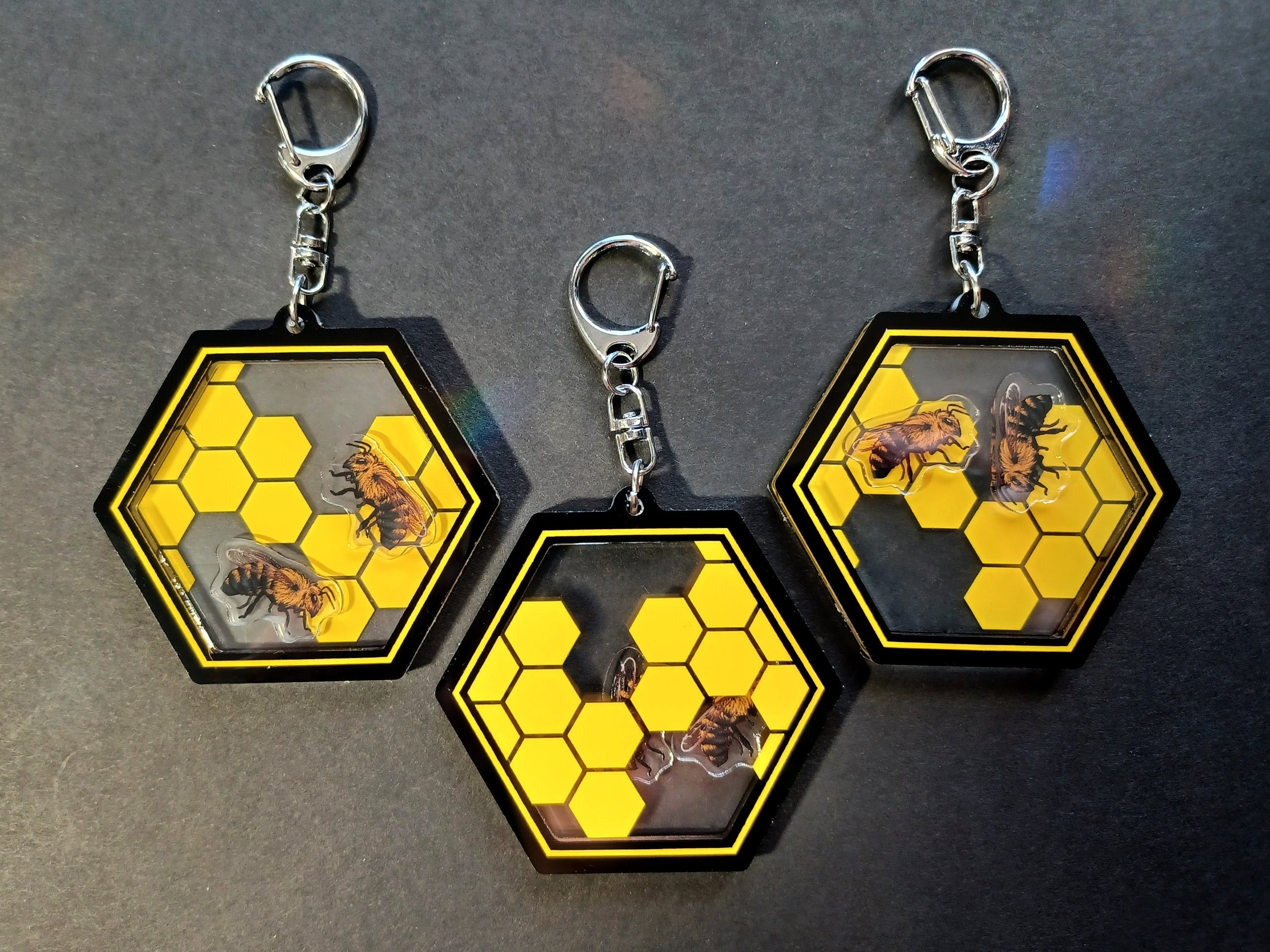 ビーシェイカーチャーム - Etsy 日本