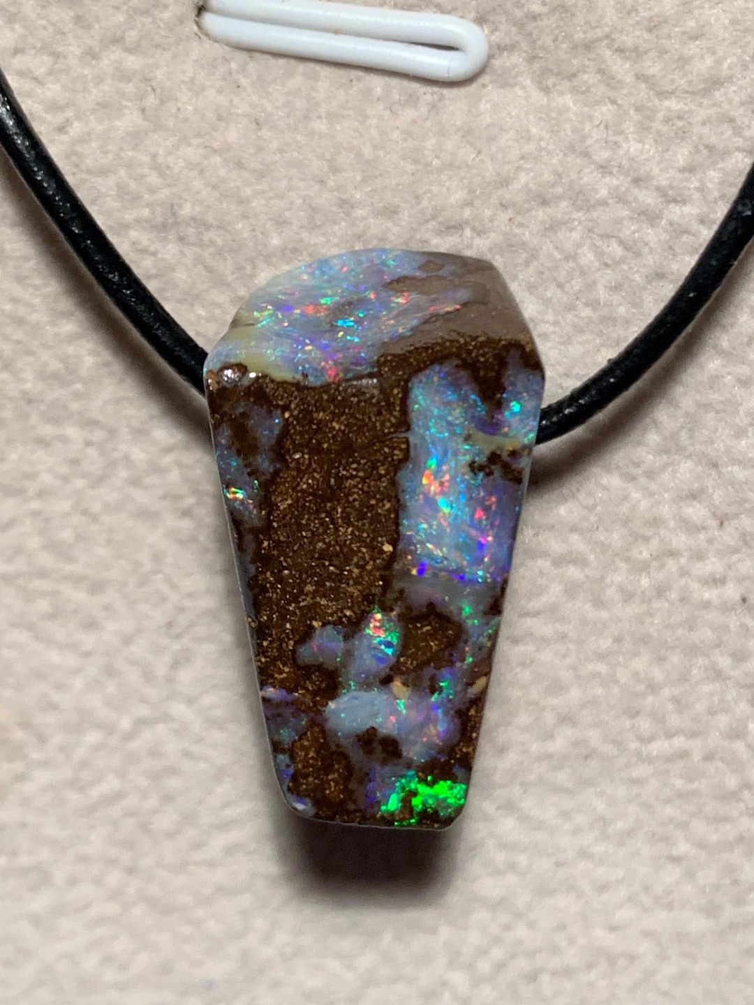Schöne Grün-blaue Australische Boulderopal Ohrstecker | Www