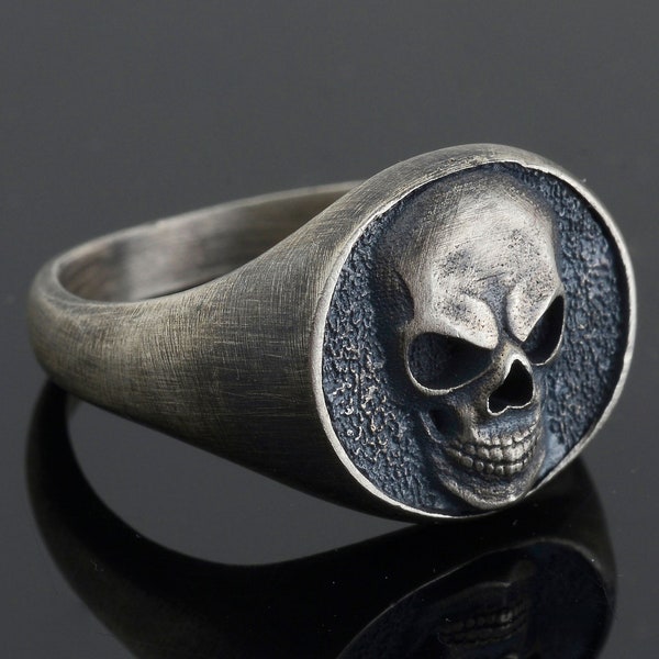 Sterling Silver Minimalist Skull Ring ,Man Pinky Ring, Mens Ring, Unique Ring for Man, Silver Signet Ring, Memorial Gift