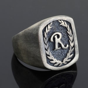 Anillo de letra de plata, anillo personalizado, anillo meñique de hombre, anillo inicial del hombre, anillo único para el hombre, anillo de sello de plata, regalo conmemorativo