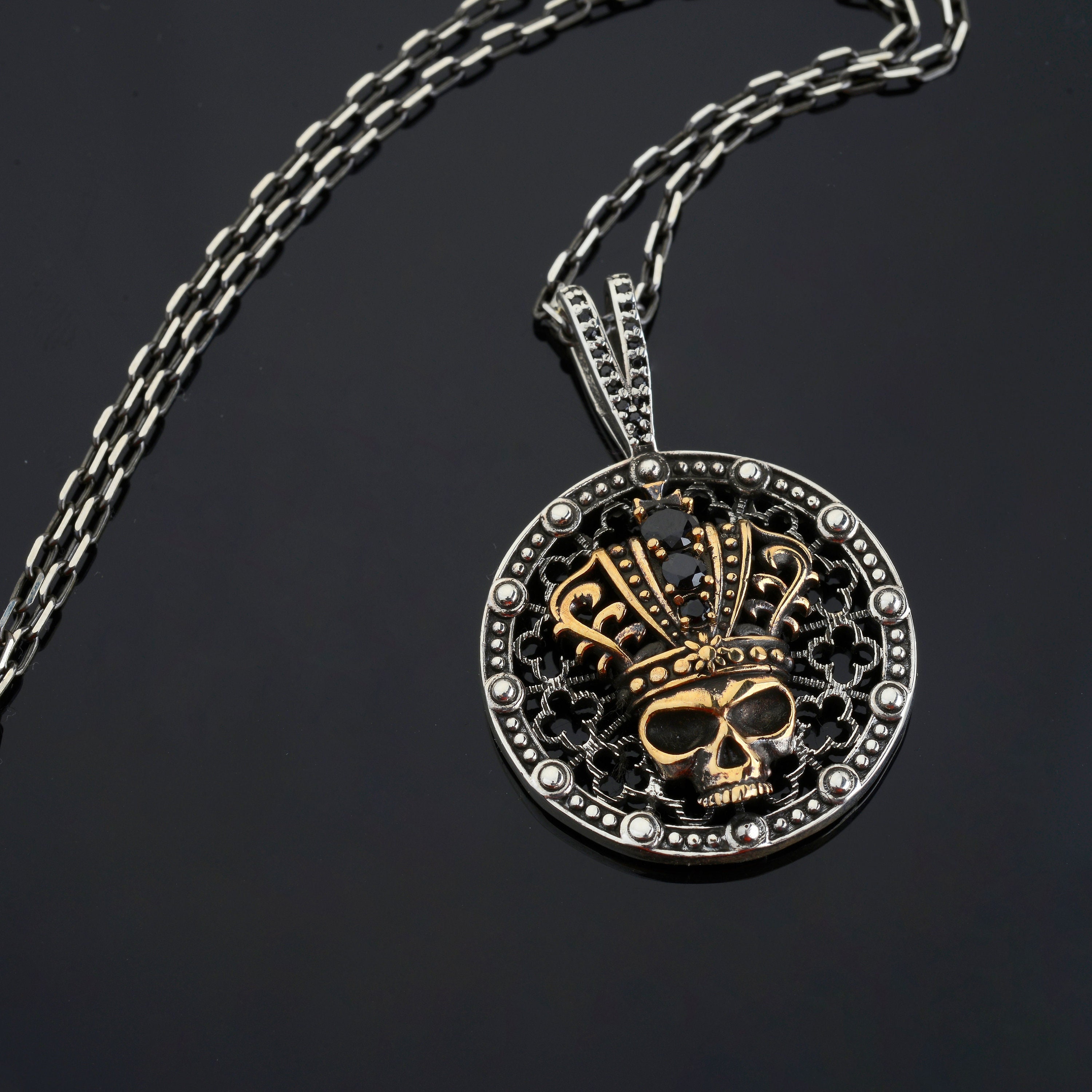 King Skull Pendant - Etsy