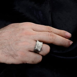 Handmade Hammered Men Ring, Men Ring, Mens Ring, Unique Ring for Man, Silver Signet Ring, Memorial Gift for Him
