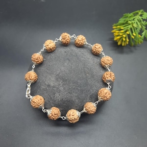 6 Mukhi Rudraksha Armband Java | German Silver Spiritaler Schmuck | Sechs Gesichtsheilungsperlen für Fokus, Vertrauen, Schutz & Meditation