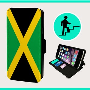 Op de afbeelding: Een telefoonhoesje met de Jamaicaanse vlag in zwart, groen en geel. De hoes is open en toont een smartphone met app-pictogrammen op het scherm. Een turquoise cirkel met een persoon die een trap oploopt, wordt ook getoond.