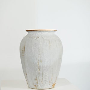 Medium white vase, White vase, handmade vase, ceramic vase, Simple Me Medium