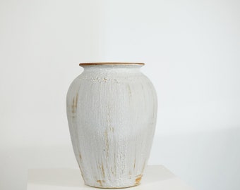 Medium white vase, White vase, handmade vase, ceramic vase, Simple Me Medium