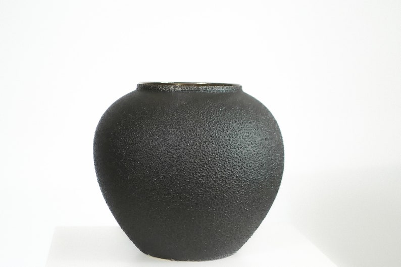 Ari Round Black Vase Ceramic Hand Made Vase Decorative Vase Etsy