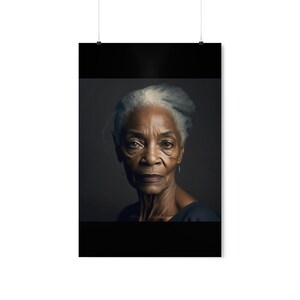 Bella donna nera che dipinge ritratto Premium Matte verticale poster versione quattro / arte della parete / diversità arte / decorazione della parete / decorazione della casa