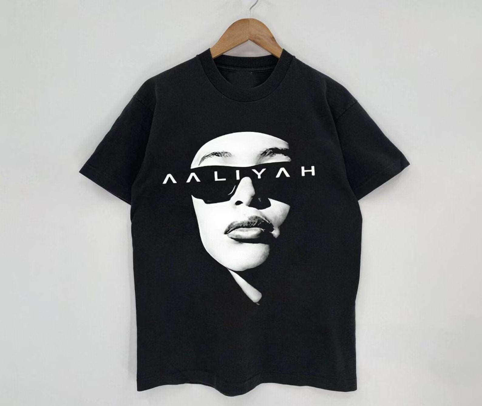 Aaliyah tshirt -  France
