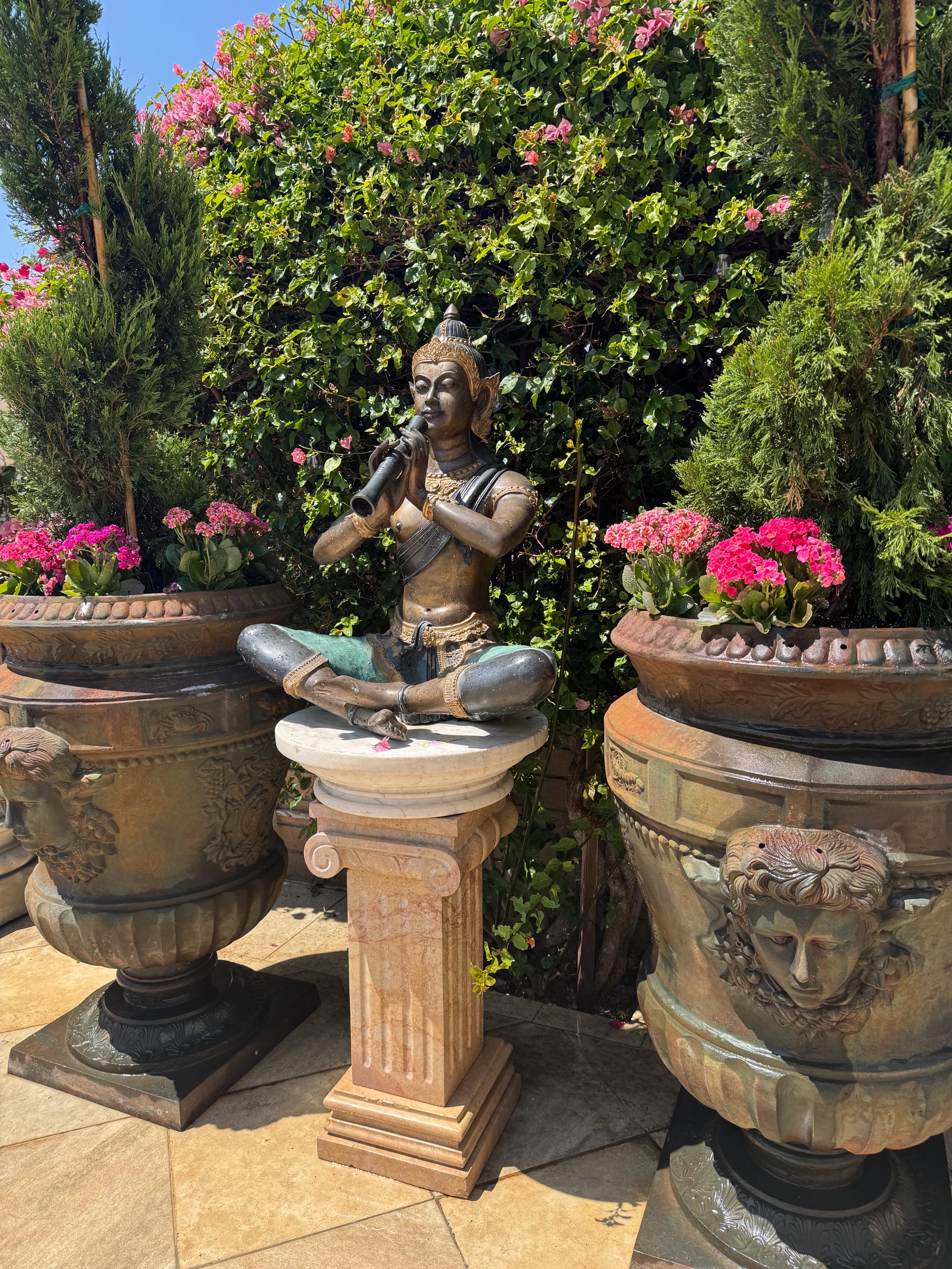 ブロンズ彫刻 フルートを持つ人物 佐藤助雄 ブロンズ像「フルートの調べ」のお買取りいたします