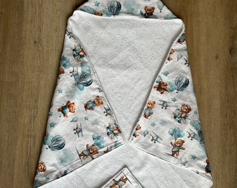 Cape de bain personnalisée & brodée - Cadeau naissance