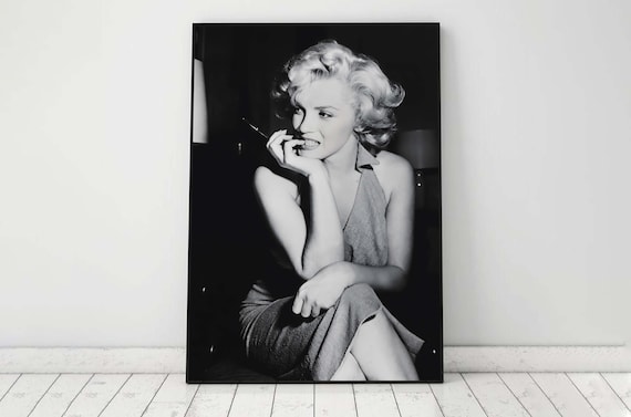 Vintage Marilyn Monroe Poster, Black And White Marilyn Monroe Print, Fashion Photography, Old Hollywood Print, Beauty Room Decor, Wall Art