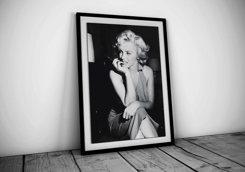 Vintage Marilyn Monroe Poster, Black And White Marilyn Monroe Print, Fashion Photography, Old Hollywood Print, Beauty Room Decor, Wall Art
