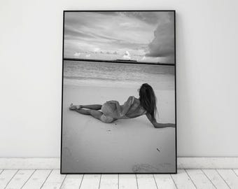 Black and White Beach Print, Summer Poster, Vintage Photography, Hypebeast Wall Art, Feminist Poster, Girls Bathroom Decor, Digital Download