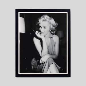 Vintage Marilyn Monroe Poster, Black And White Marilyn Monroe Print, Fashion Photography, Old Hollywood Print, Beauty Room Decor, Wall Art