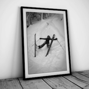 Vintage Apres Ski Poster, Black and White, Skiing Print, Mountain Photography, Printable Winter Wall Art, Ski Lodge Decor, Digital Download