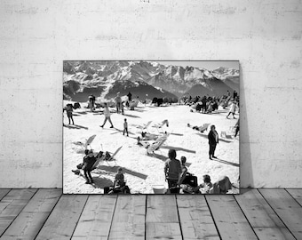 Slim Aarons Verbier Vacation Print, Black and White, Vintage Apres Ski Poster, Photography Prints, High Society Print, Digital Download
