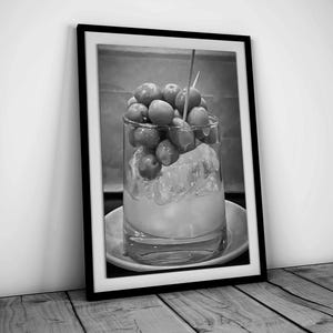 Extra Dirty Martini Print, Koktajlowa Sztuka Ścienna, Czarno-Biała, Plakat Vintage Bar, Dekoracja Bar Cart, Pobieranie Cyfrowe, Bar Drukowalna Sztuka Ścienna