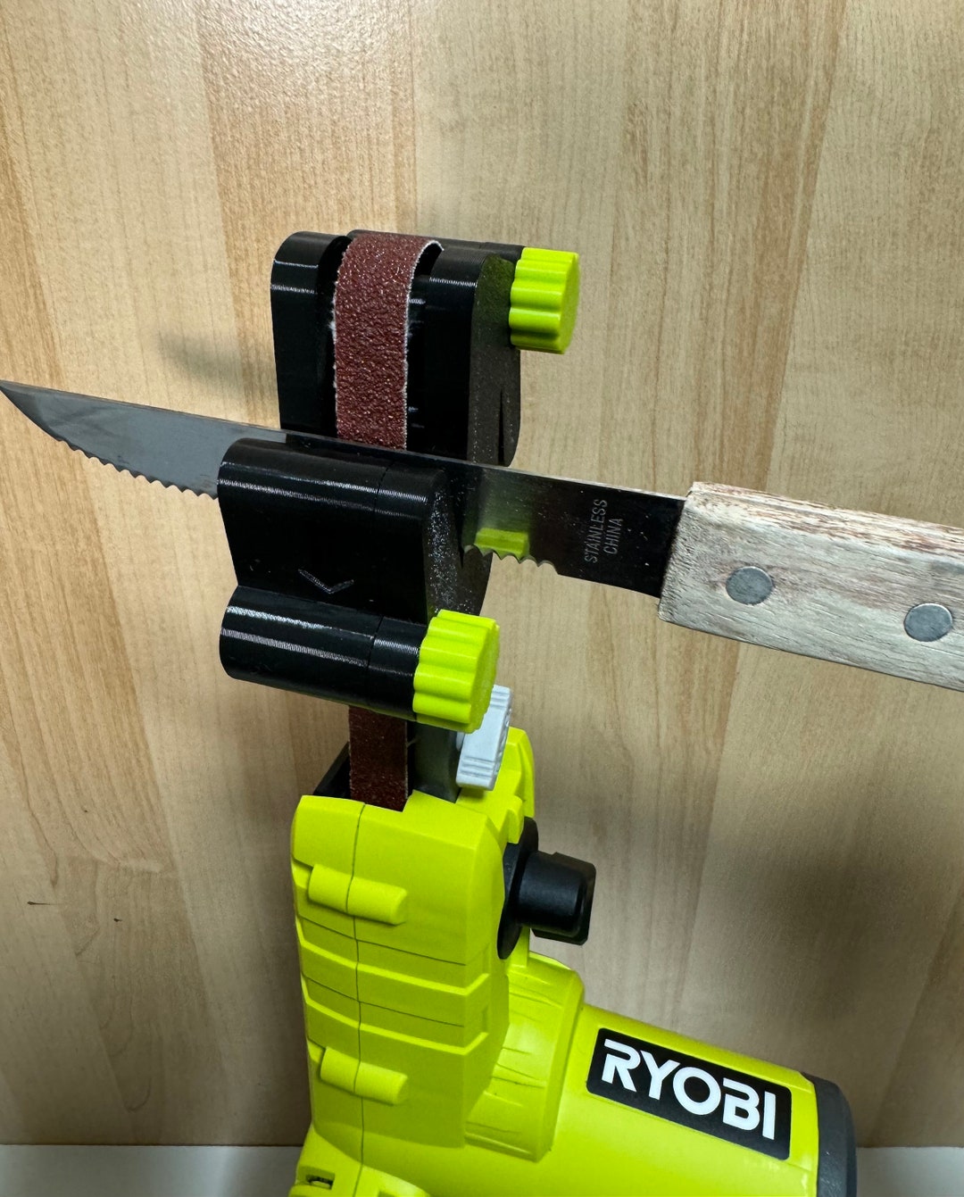 Knife Sharpener Attachment for the RYOBI Belt Sander PSD101 Free