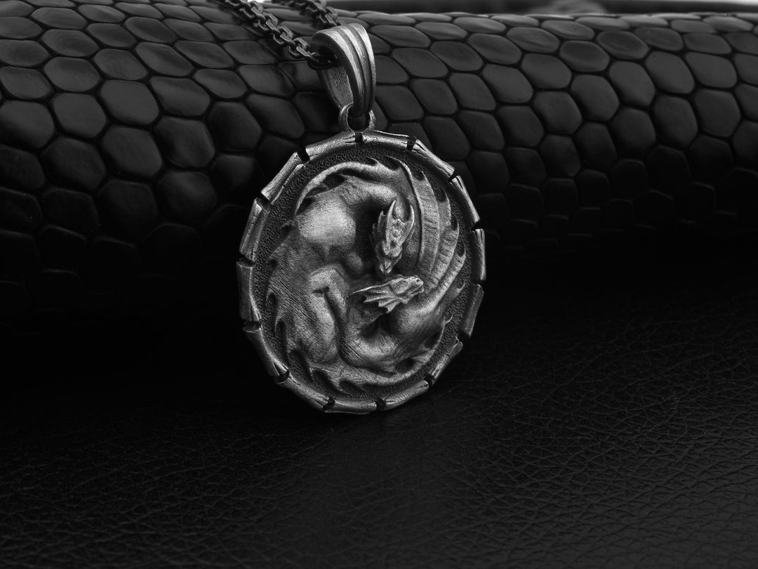 Ecks CHINESE DRAGON MEDALLION Sterling Silver Pendant Chain For Men