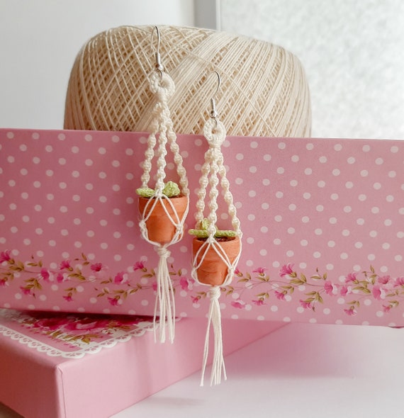 Macrame Earrings Plants PDF Pattern. Macrame Tutorial. Succulent Crochet Pattern. Pot Hangers Earrings Pattern.