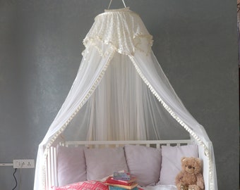 Off-White Embroidered Round Mosquito Net