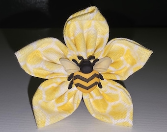 Busy Bee Pattern Dog Collar Flower Accessory | 3 Inch Pet Bow with Button